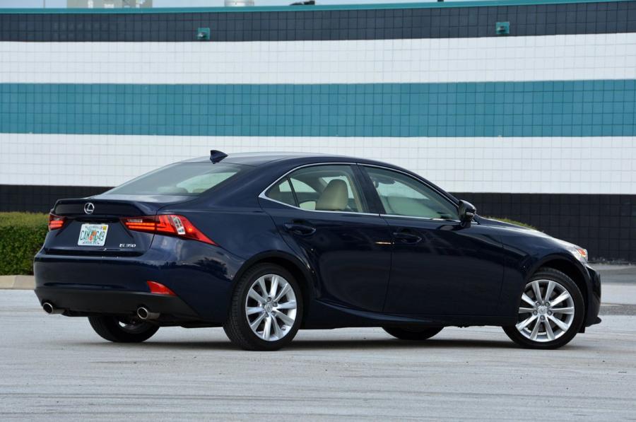  Lexus IS350 2014 года  (фото 3 из 42)